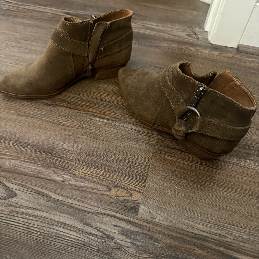 Lucky Brand Tan Ankle Booties